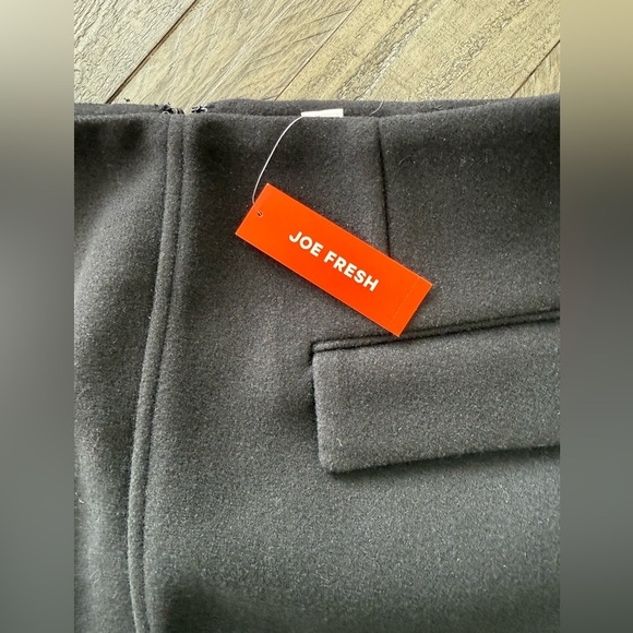 BNWT Joe Fresh Black Mini Skirt, size 10. - Picture 3 of 7